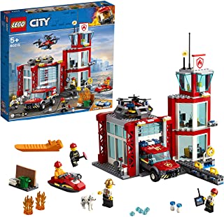 LEGO - City Fire Caserma dei Pompieri su 3 Livelli con 4 Minifigures  Mattoncini Sonori e Luminosi, Set Ricco di Dettagli e Accessori per Bambini  dai 5